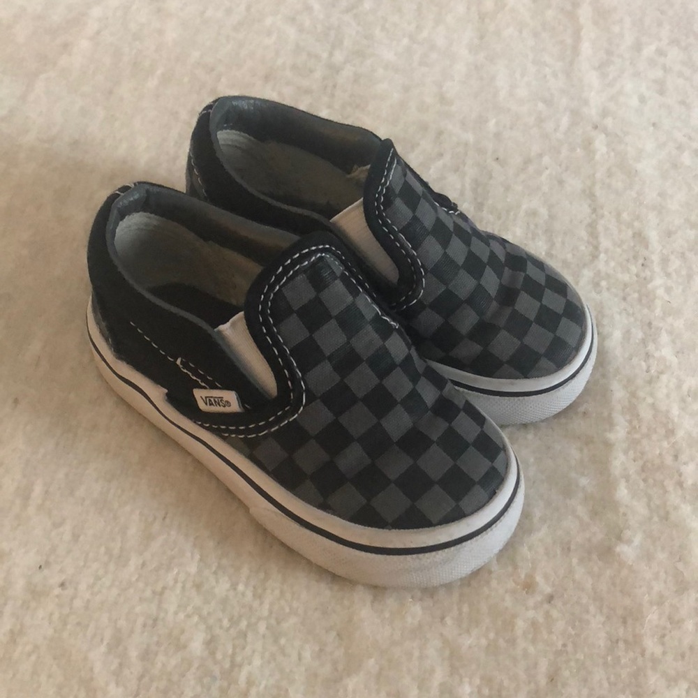 Van slip on checkered shoes 5 toddler